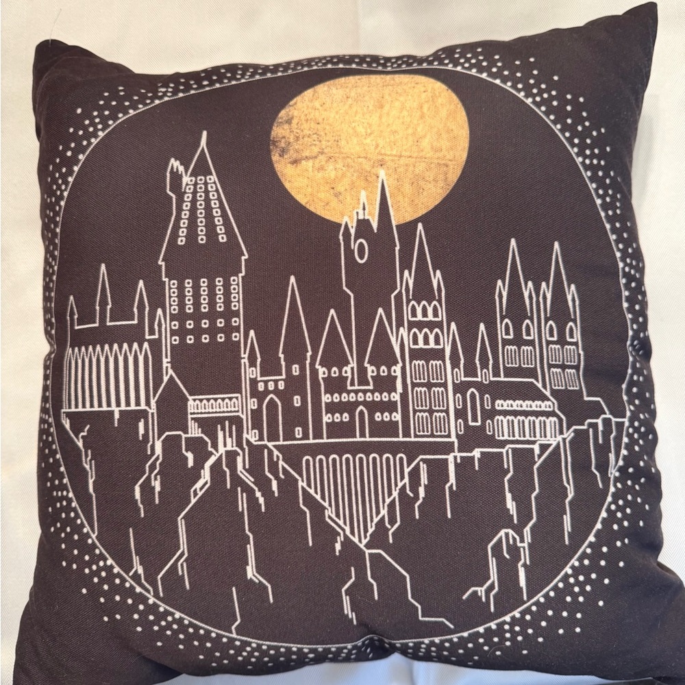 Harry Potter Hogwarts’s Decorative Pillow